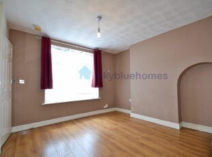 2 bedroom semi-detached house for rent in Arnold Avenue, Wigston, LE18