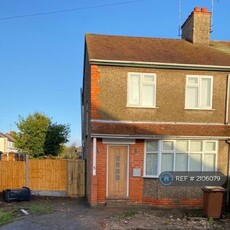 2 bedroom semi-detached house for rent in Beverley Crescent, Northampton, NN3