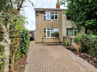 2 bedroom semi-detached house for rent in Channons Hill, Fishponds, Bristol, BS16
