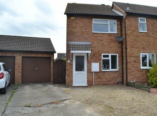 2 bedroom semi-detached house for rent in Constable Road, Swindon, SN2