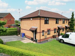2 bedroom semi-detached house for sale in Wheatfields, Stoke-On-Trent, ST6