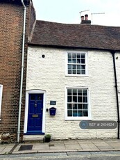 2 bedroom terraced house for rent in High Street, Sandwich, CT13