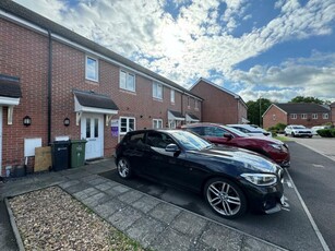 2 bedroom terraced house for rent in Orsted Drive, Drayton, PO6