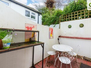 2 bedroom terraced house for sale in Kemp Street, North Laine, Brighton, BN1