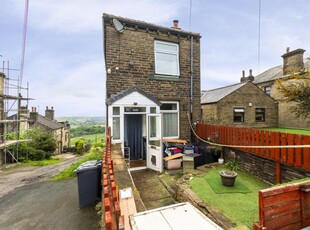 2 bedroom terraced house for sale in Scarlet Heights, Queensbury, Bradford, West Yorkshire, BD13