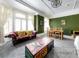 3 bedroom apartment for rent in Devonshire Place, Jesmond, Newcastle Upon Tyne, NE2