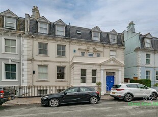 3 bedroom apartment for sale in Claremont House, Nelson Gardens, PL1