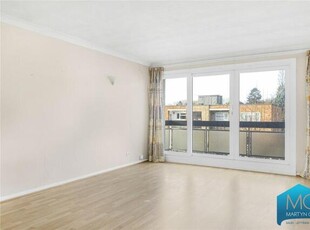 3 Bedroom Apartment For Sale In Manor Road, Barnet