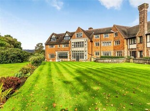 3 Bedroom Apartment For Sale In Oxted, Surrey