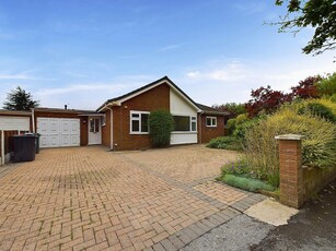 3 bedroom detached bungalow for sale in Gatesheath Drive, Upton-by-Chester, CH2