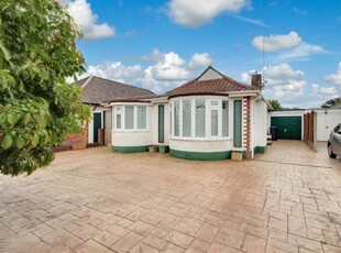 3 bedroom detached bungalow for sale in Wadhurst Drive, Goring-By-Sea, Worthing, BN12