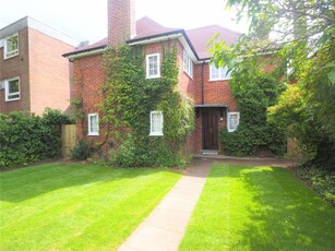 3 bedroom detached house for rent in Barton Road, Cambridge, Cambridgeshire, CB3