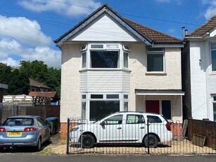 3 bedroom detached house for rent in Quayside Road, Southampton, Hampshire, SO18