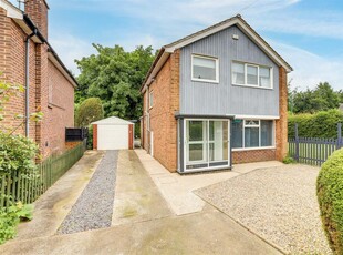 3 bedroom detached house for sale in Barnfield, Wilford, Nottinghamshire, NG11 7DT, NG11