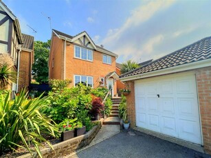3 bedroom detached house for sale in Cae Castell, Loughor, Swansea, SA4 6UJ, SA4