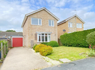 3 bedroom detached house for sale in Delamere Crescent, Harrogate, HG2