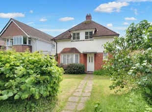 3 bedroom detached house for sale in Goring Road, Goring by Sea, BN12