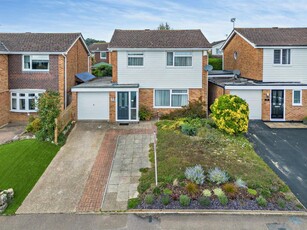 3 bedroom detached house for sale in Mallings Lane, Bearsted, Maidstone, ME14