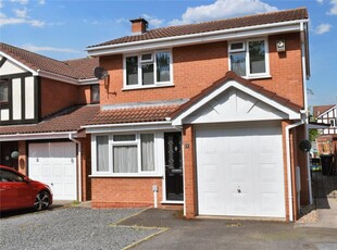 3 bedroom detached house for sale in Middleton Gardens, Long Meadow, Worcester, Worcestershire, WR4