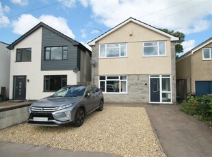 3 bedroom detached house for sale in Overndale Road, Downend, Bristol, BS16