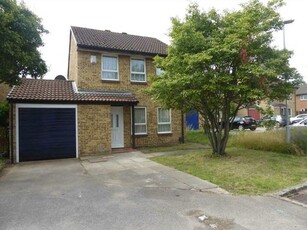 3 bedroom detached house to rent Sindlesham, RG6 3BG