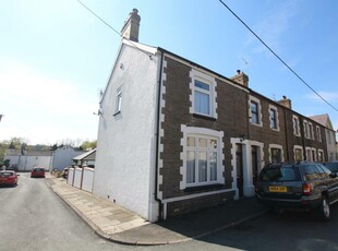 3 bedroom end of terrace house for rent in Queen Street, Tongwynlais, Cardiff, CF15
