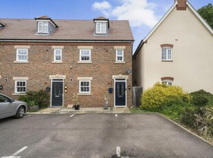 3 bedroom end of terrace house for sale in Crowsley Road, Kempston, Bedford, MK42