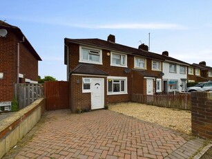 3 bedroom end of terrace house for sale in Eastern Avenue, Gloucester, Gloucestershire, GL4