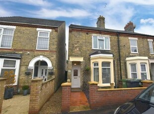 3 bedroom end of terrace house for sale in Palmerston Road, Peterborough, PE2