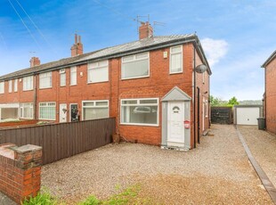3 bedroom end of terrace house for sale in Whitehall Road, Leeds, LS12