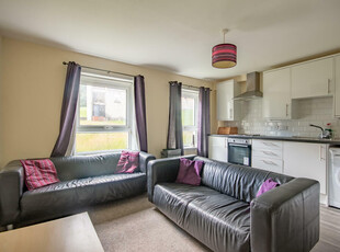 3 bedroom flat for rent in 1674L – Dumbiedykes Road, Edinburgh, EH8 9UU, EH8