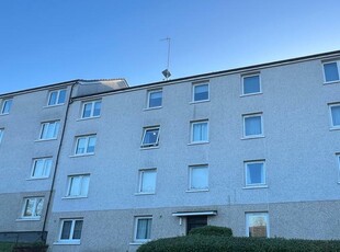 3 bedroom flat for rent in Murroes Road, Linthouse, Glasgow, G51