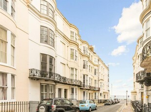 3 bedroom flat for sale in Atlingworth Street, Brighton, BN2