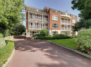 3 bedroom flat for sale in Mill Field Lodge, 20 Downview Road, West Worthing, BN11