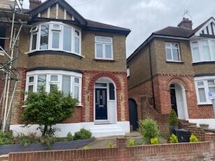 3 bedroom house for rent in Sunnymead Avenue, GILLINGHAM, ME7