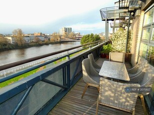 3 bedroom penthouse for rent in Clyde Street, Glasgow, G1