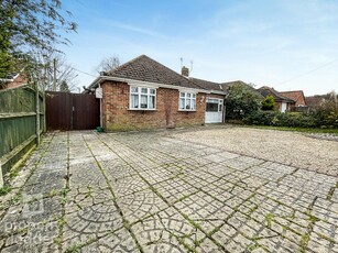 3 bedroom semi-detached bungalow for sale in Park Road, SPIXWORTH, Norwich, Norfolk, NR10