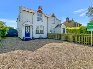 3 bedroom semi-detached house for rent in Lee Green Cottages, Town Road, Cliffe Woods, ME3 8EU, ME3