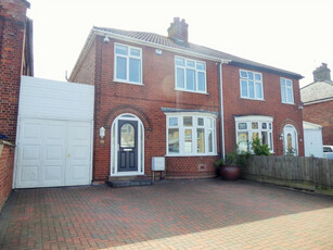 3 bedroom semi-detached house for rent in South Street, Stanground, PE2