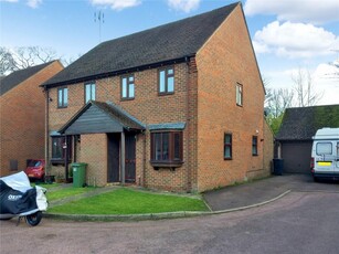 3 bedroom semi-detached house for sale in Binfields Close, Chineham, Basingstoke, Hampshire, RG24