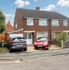 3 bedroom semi-detached house for sale in Chamwells Walk, Gloucester, GL2