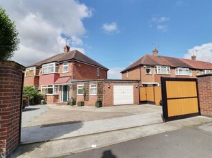 3 bedroom semi-detached house for sale in First Lane, Anlaby, Hull, HU10