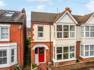 3 bedroom semi-detached house for sale in George Street, Bedford, Bedfordshire, MK40