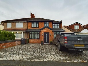 3 bedroom semi-detached house for sale in Liverpool Road North, Maghull, L31