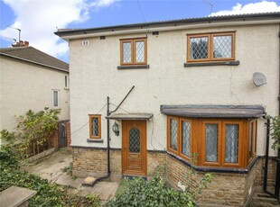 3 bedroom semi-detached house for sale in Mascalls Road, Charlton, SE7