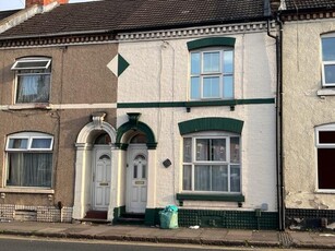 3 bedroom terraced house for rent in Clare Street, NORTHAMPTON, NN1