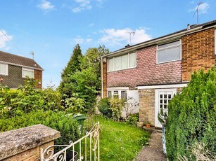 3 bedroom terraced house for sale in Kinross Crescent, Luton, Bedfordshire, LU3 3JS, LU3