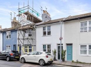 3 bedroom terraced house for sale in Washington Street, Hanover, Brighton BN2 9SR, BN2
