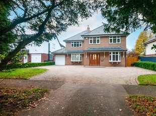 4 bedroom detached house for sale in Culcheth Hall Drive, Culcheth, WA3