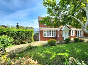 4 bedroom detached house for sale in Denbury Avenue, Stockton Heath, Warrington, WA4
